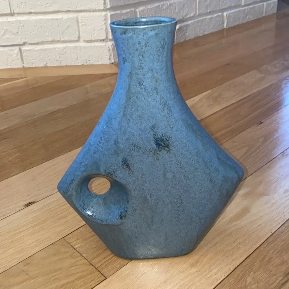 N/A tapered vase